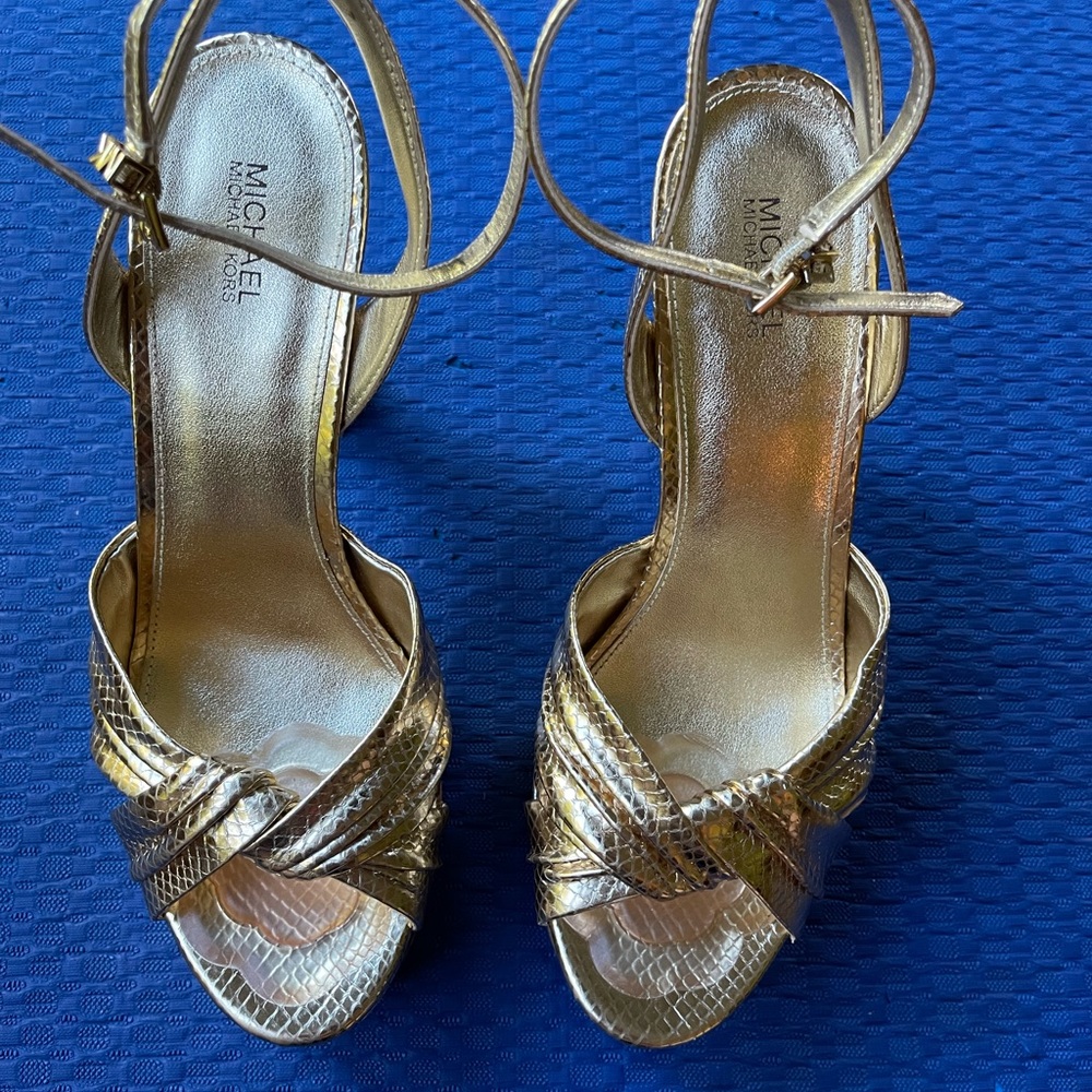 Michael Kors platform sandal pale gold